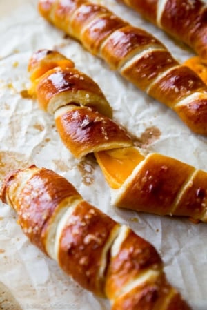 cheesy pretzel twists