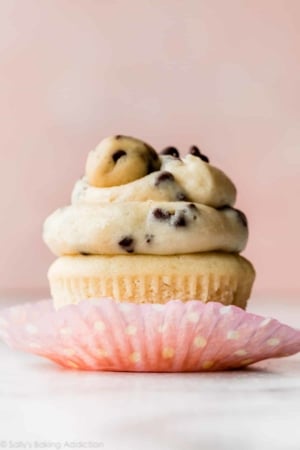 chocolate chip cookie dough cupcake