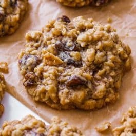 Oatmeal raisin cookies