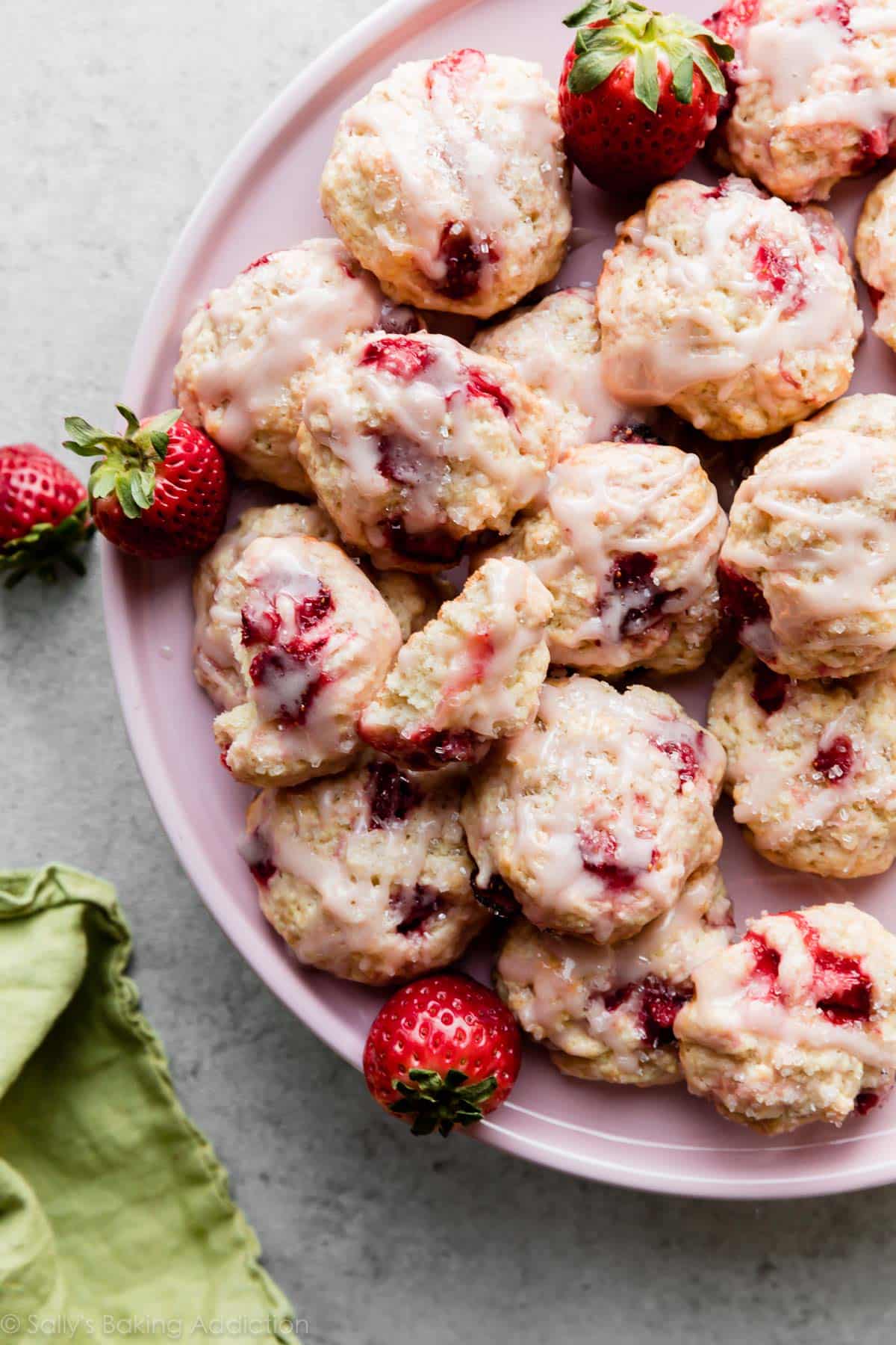 strawberry biscuit cookies