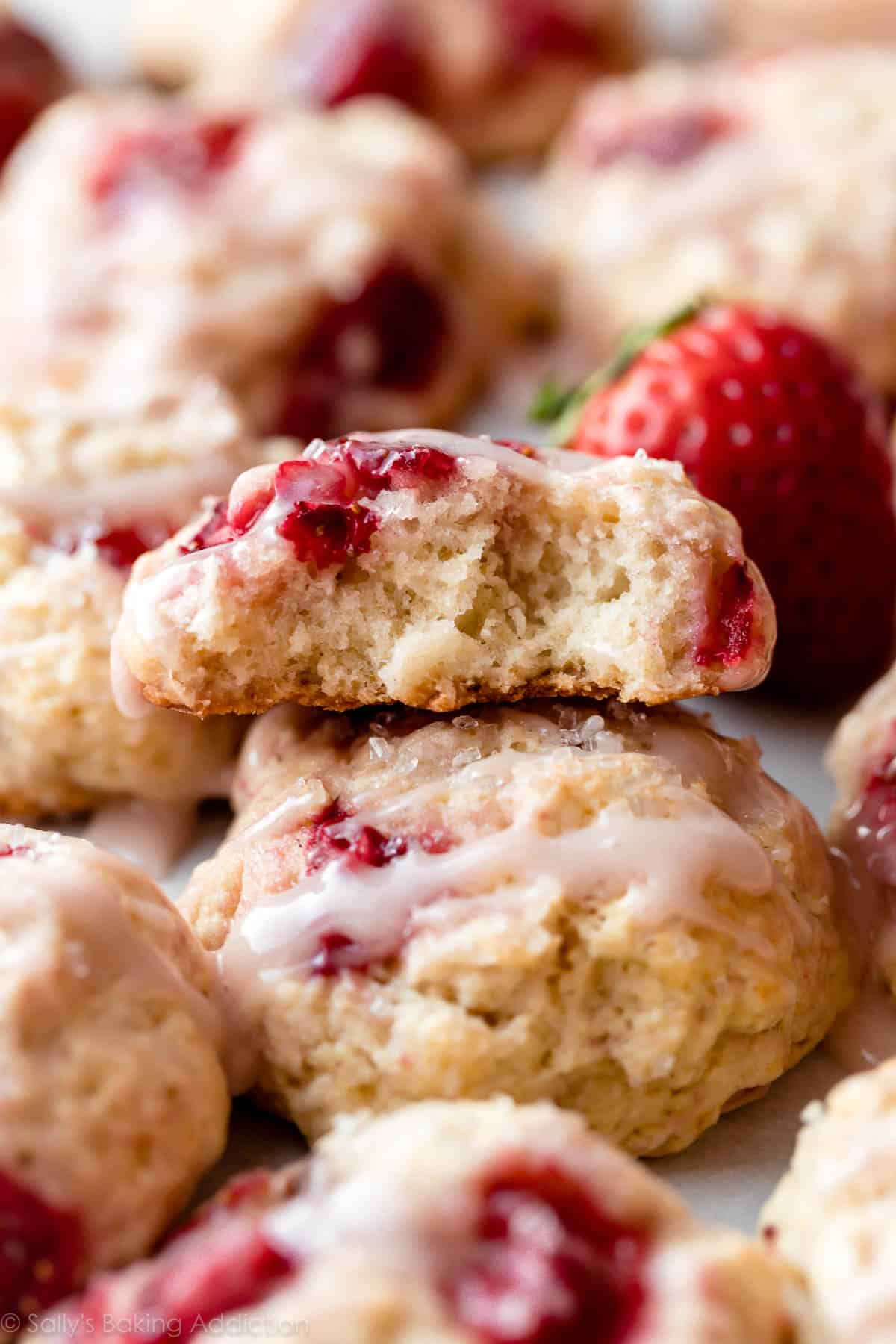 strawberry biscuit cookies