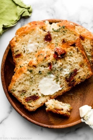 sun-dried tomato quick bread slices